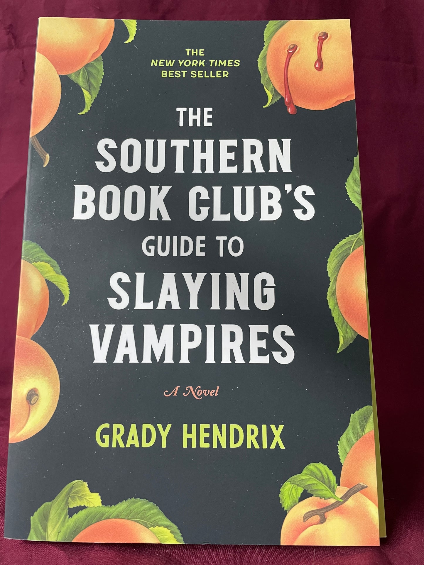 The Southern Book Club's Guide to Slaying Vampires (Paperback)