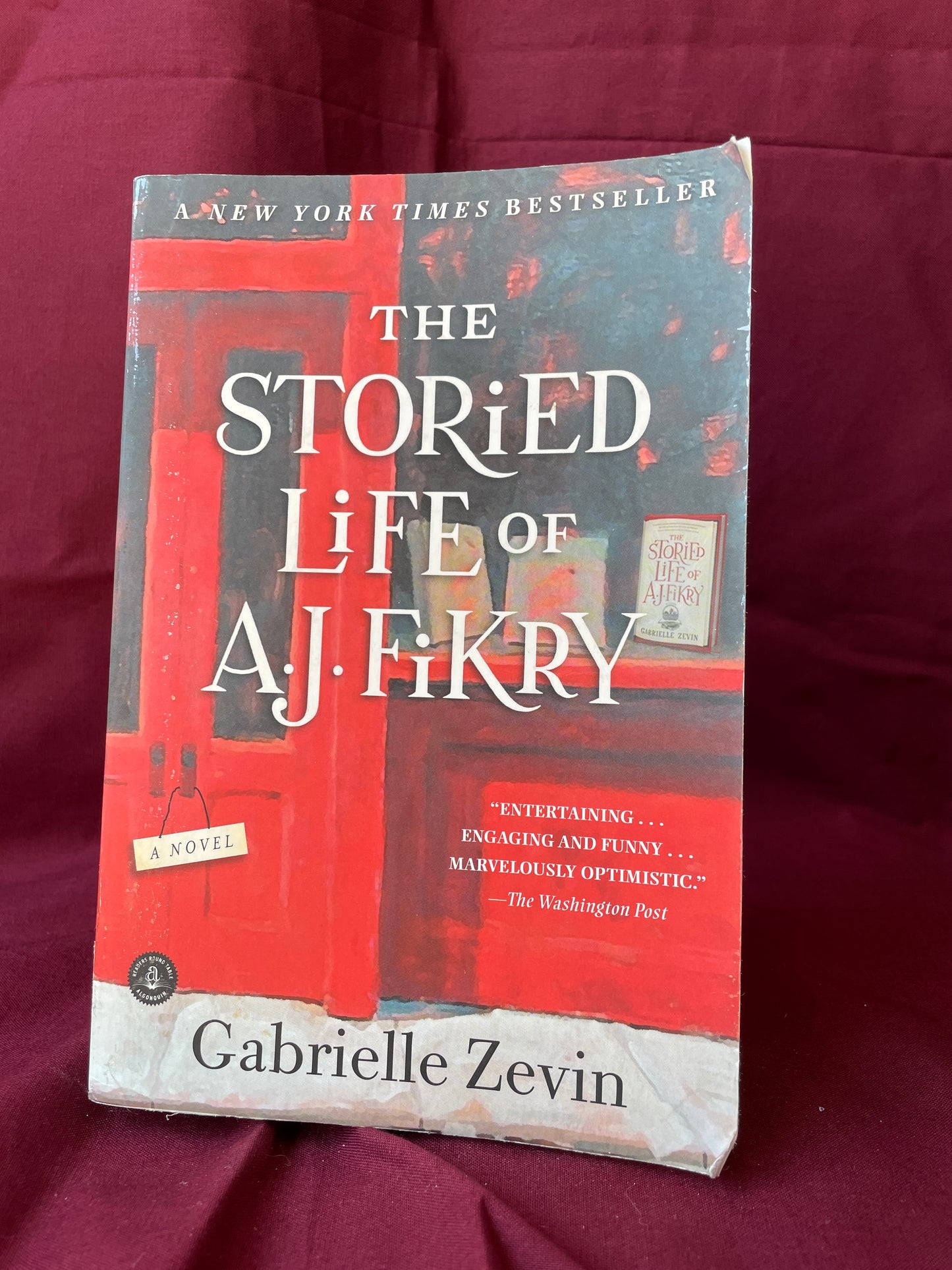 The Storied Life of A.J. Fikry (Paperback)